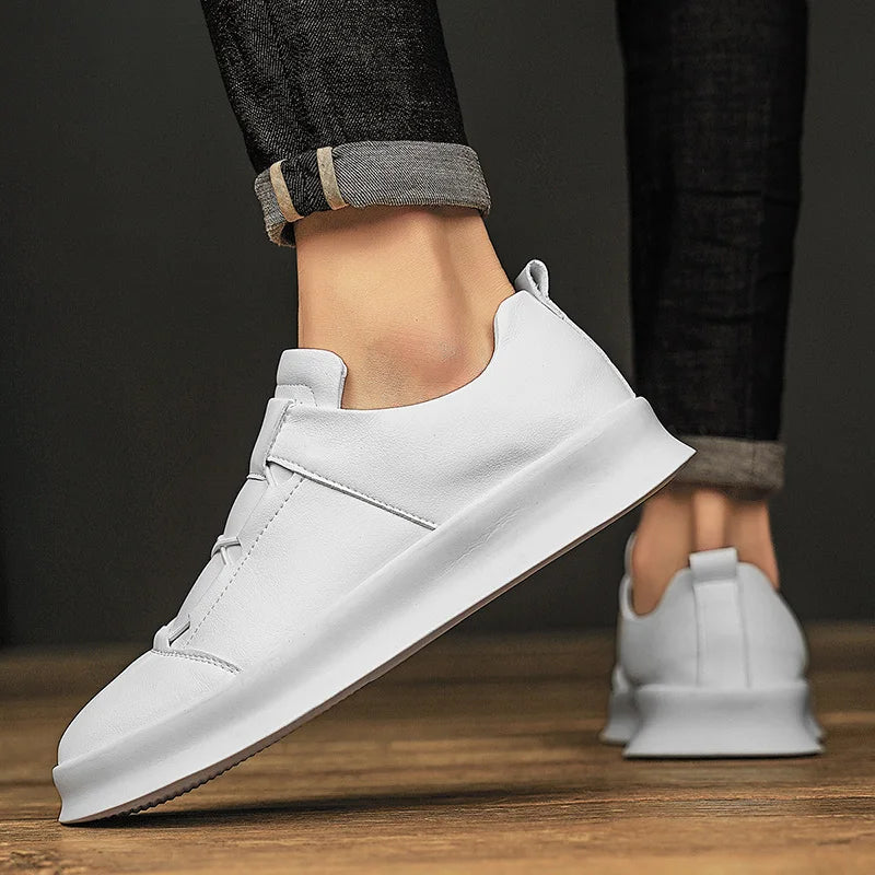 WW | Moderne Leder-Sneaker mit niedrigem Schaft