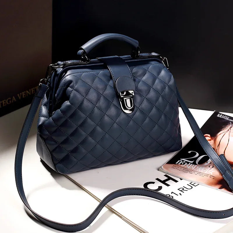 WW | Luxuriöse Vintage-Inspirierte Handtasche mit Metallschnalle