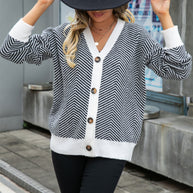 WW | Gestrickte Strickjacke