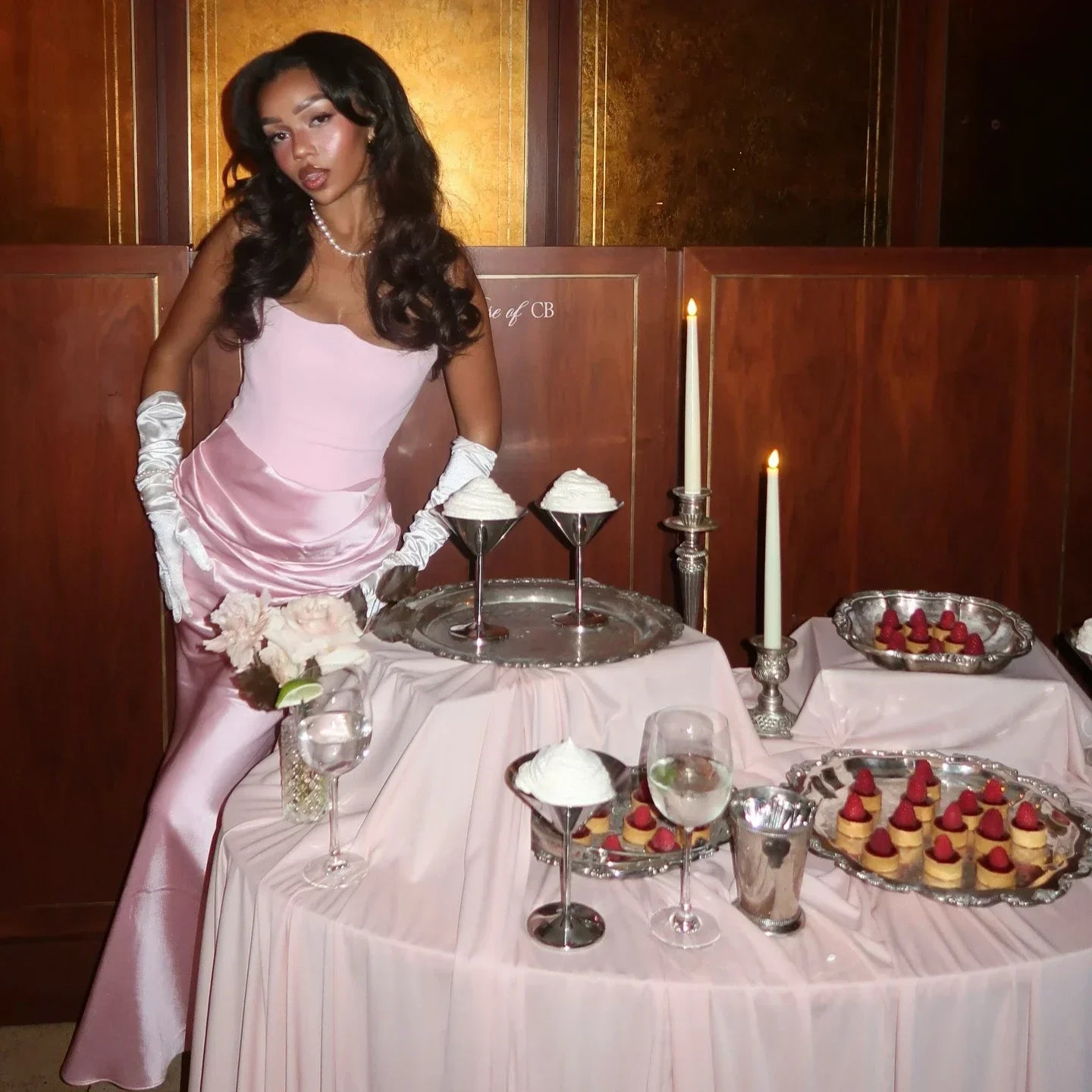 WW | Strapless Pink Satin Ballkleid