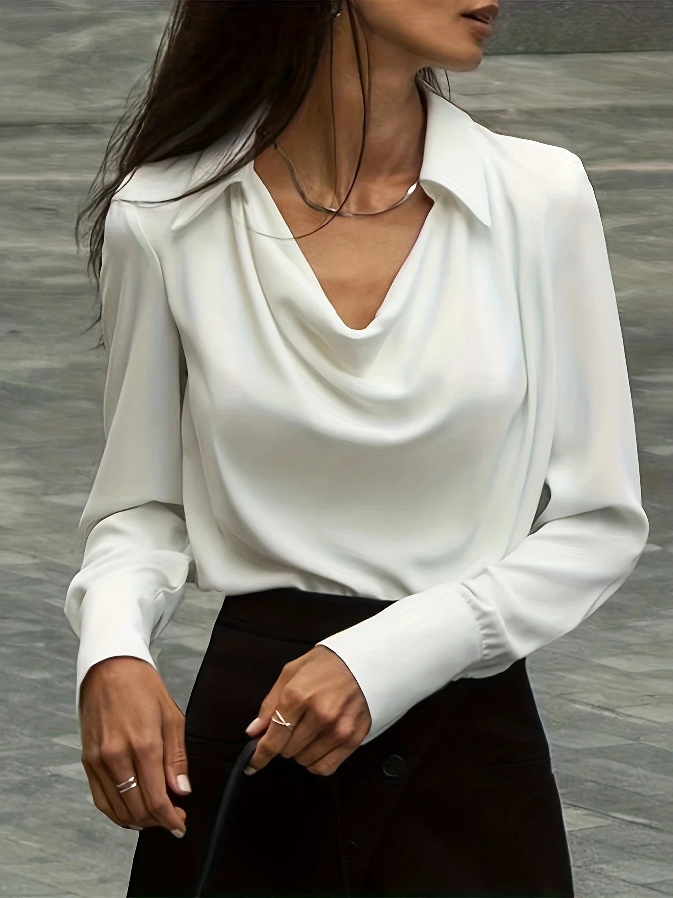 WW | weiße Bluse mit Wasserfallkragen
