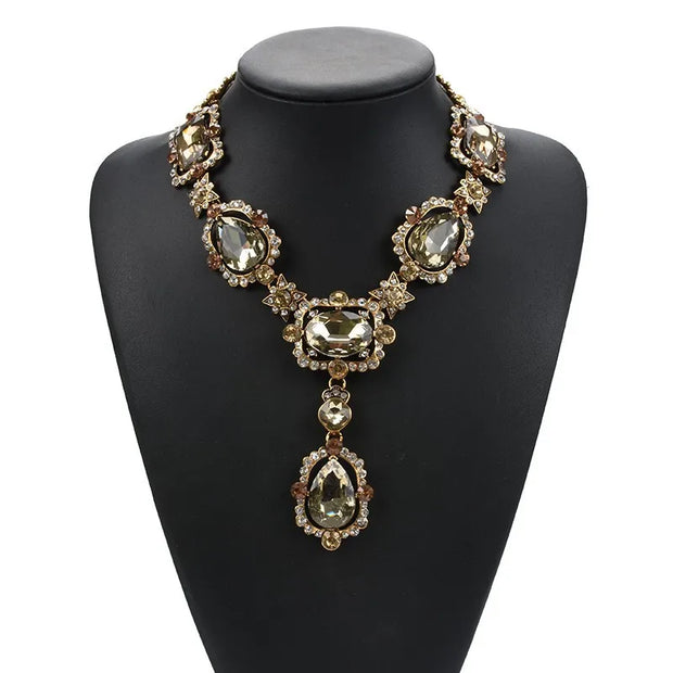 WW | Statement Rhinestones Schmuck Große Edelstein Gem Stein Kristall Viktorianischer Schmuck Grüner Smaragd Bib Halskette für Frauen
