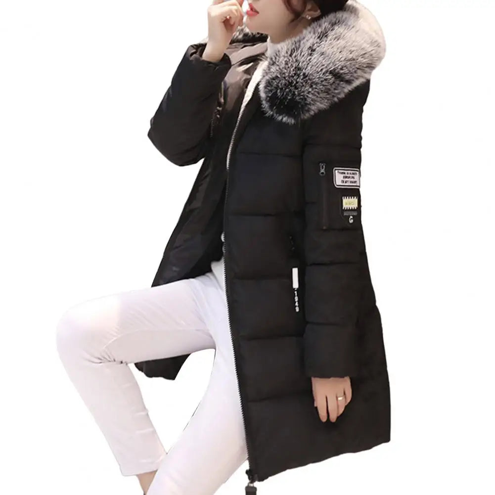 W&W Mode | Winterjacke mit auffälligem Kragen und Applikationen