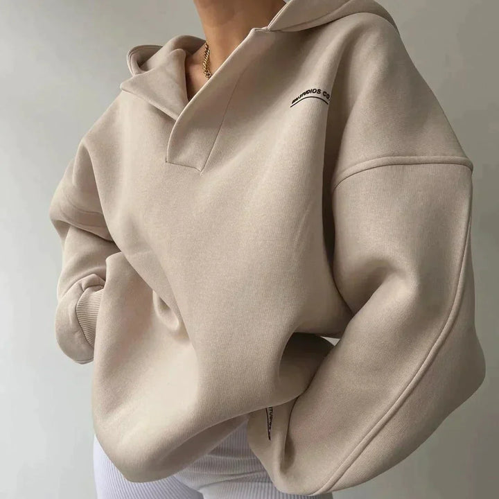 Wollpullover mit Kapuze