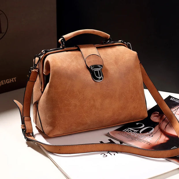 WW | Luxuriöse Vintage-Inspirierte Handtasche mit Metallschnalle