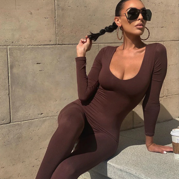 Damen Jumpsuit mit rundem Ausschnitt aus 95% Polyester und 5% Elasthan
