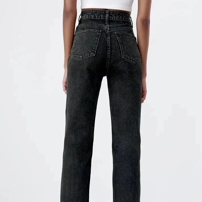 W&W Mode | Hochgeschnittene Jeans mit geradem Bein