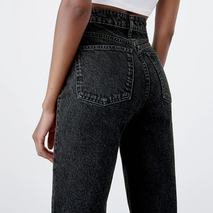 W&W Mode | Hochgeschnittene Jeans mit geradem Bein