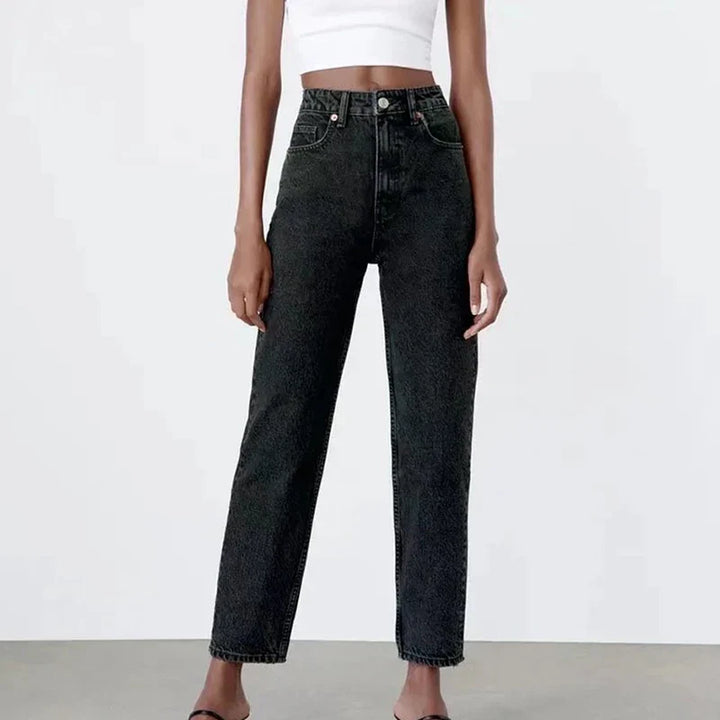 W&W Mode | Hochgeschnittene Jeans mit geradem Bein