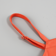 Satin-Minikleid mit seitlicher Schleppe