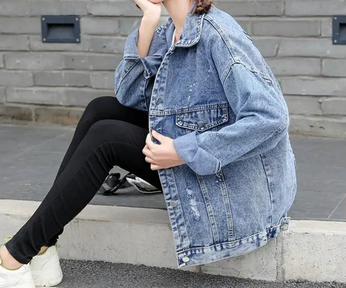 Damen-Jeansjacke im modernen Stil