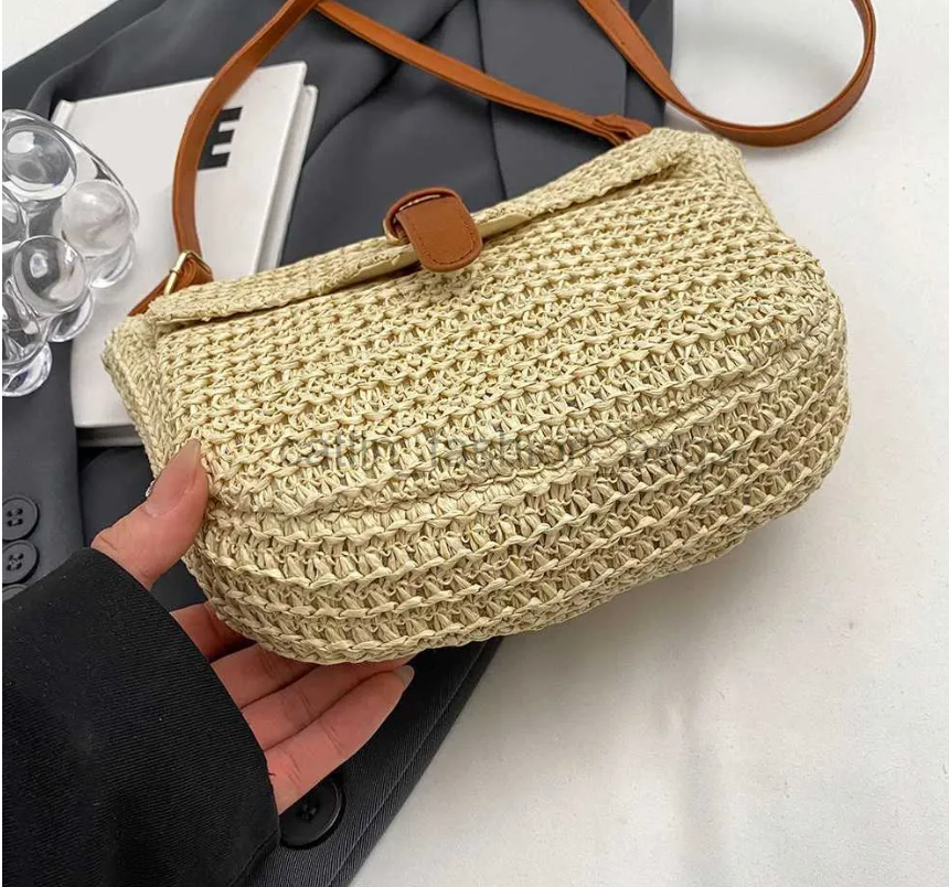 WW | Schultertasche mit Lederriemen