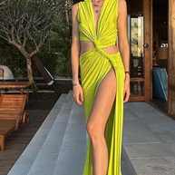 WW | grünes Cut-Out Maxikleid