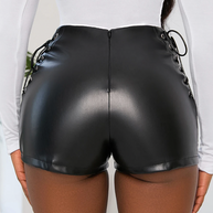 WW | Leder Shorts mit Schnalle