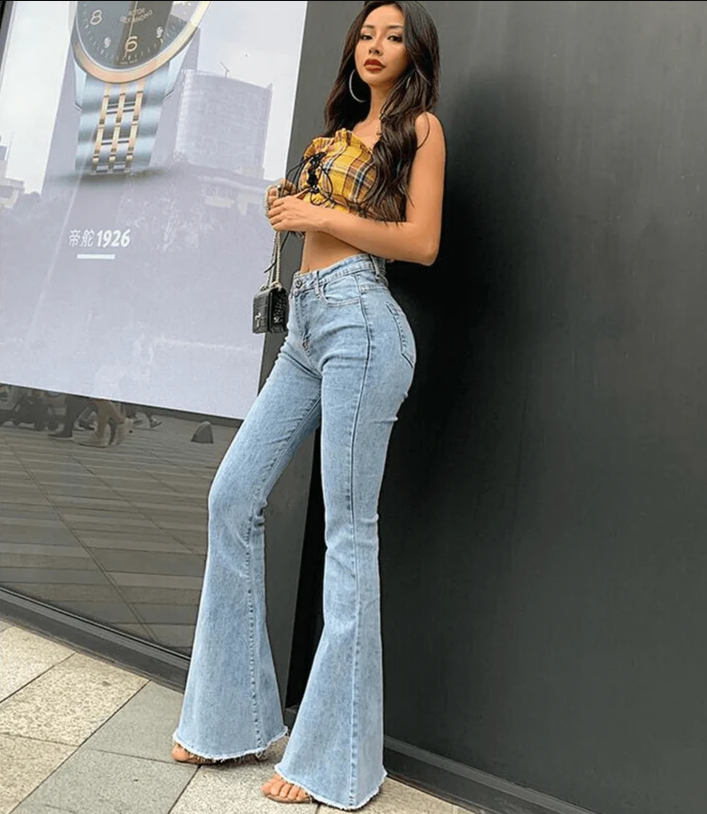 WW | Klassische Flared Jeans für Frauen
