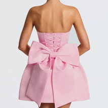 WW | Ärmelloses Minikleid mit Schleifendetail