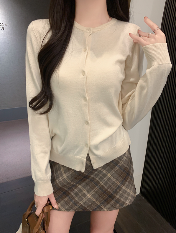 Damen Strickjacke mit knöpfbarem Design und elegantem Rundhalsausschnitt W&W Mode