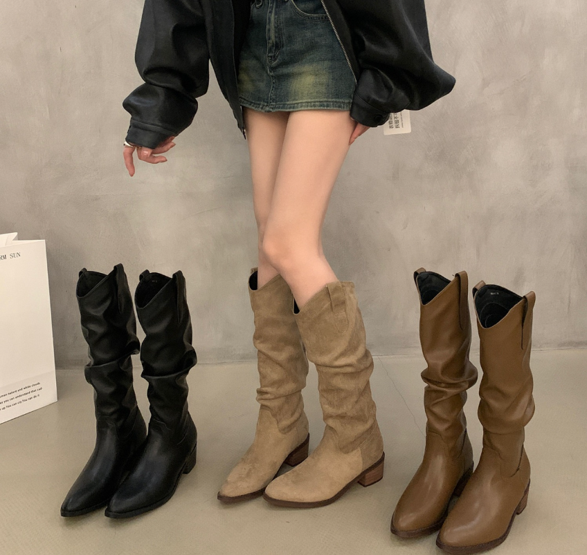 WW - Vintage-Stiefel aus Wildleder mit Rüschen