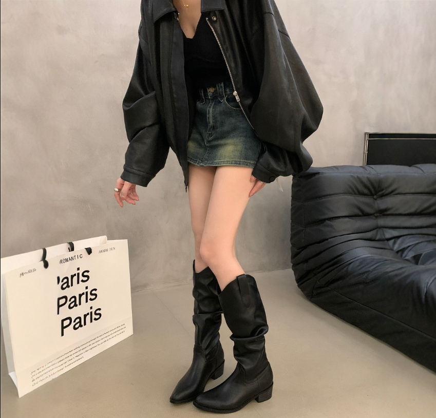 WW - Vintage-Stiefel aus Wildleder mit Rüschen