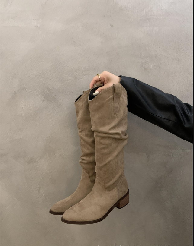 WW - Vintage-Stiefel aus Wildleder mit Rüschen