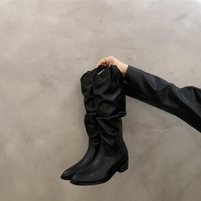 WW - Vintage-Stiefel aus Wildleder mit Rüschen