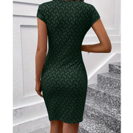 WW | Elegantes Kleid mit Rundhalsausschnitt und Allover-Print