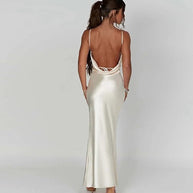 WW | Weißes Satin-Maxikleid mit Spaghettiträgern