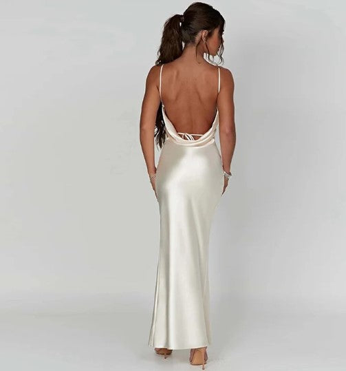 WW | Weißes Satin-Maxikleid mit Spaghettiträgern