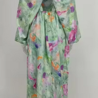 WW | Farbenfrohes, Sexy Maxikleid mit Halo-Färbedruck und Abnehmbarem Schal