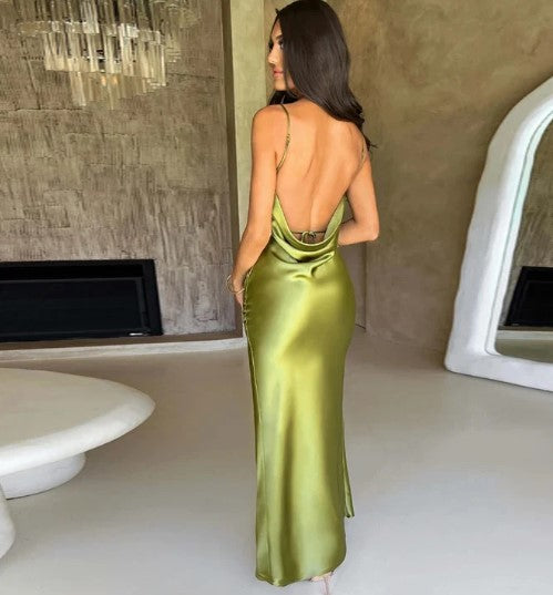 WW | Weißes Satin-Maxikleid mit Spaghettiträgern