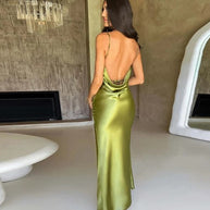 WW | Weißes Satin-Maxikleid mit Spaghettiträgern