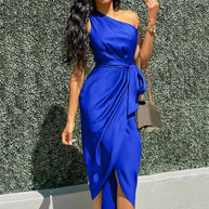 WW | One Shoulder Midi Kleid Asymmetrische Passform Taillenknoten Detail Eleganter Drapierter Rock