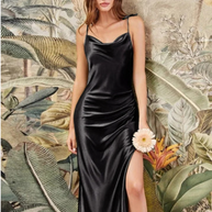 WW | Salbeigrüner Satin Kuhhals-Träger Maxikleid