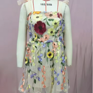 WW | Cocktailkleid mit Blumenapplikationen
