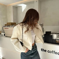 WW | Beigefarbene Bomberjacke