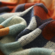 Lia™ - PATCHWORK-ROLLKRAGENPULLOVER IM KASCHMIR-CHIC