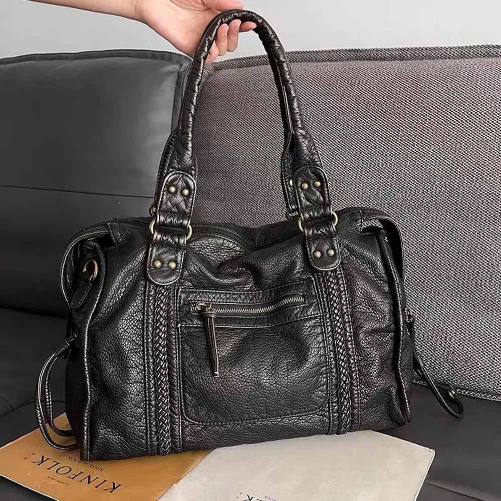WW | Schwarze Handtasche Für Schule – Praktisch Und Stilvoll