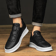 WW | Moderne Leder-Sneaker mit niedrigem Schaft