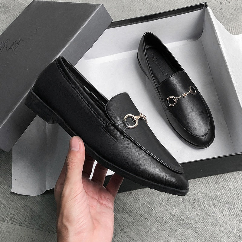 WW | Klassische Leder Slipper Für Herren Stilvoll & Bequem