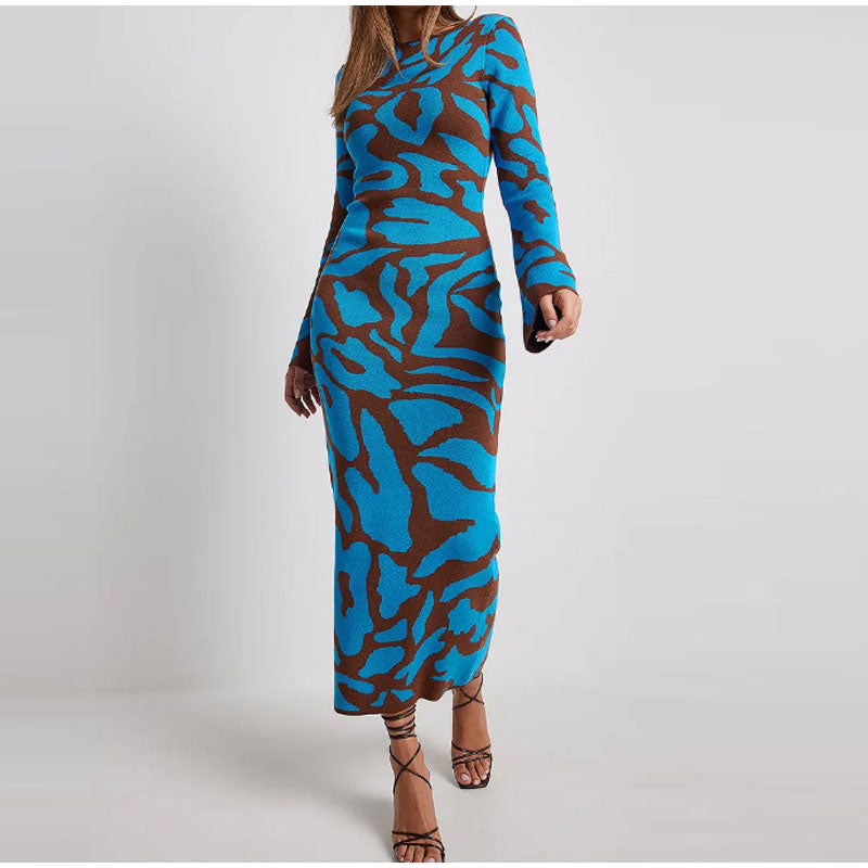 W&W Mode | Stilvolles lang gestricktes Kleid mit langen Ärmeln