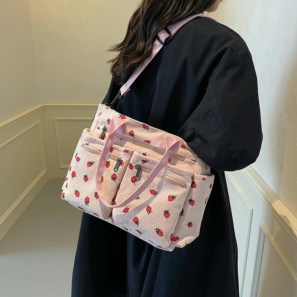 W&W Mode | Erdbeer Cordtasche