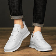 WW | Moderne Leder-Sneaker mit niedrigem Schaft
