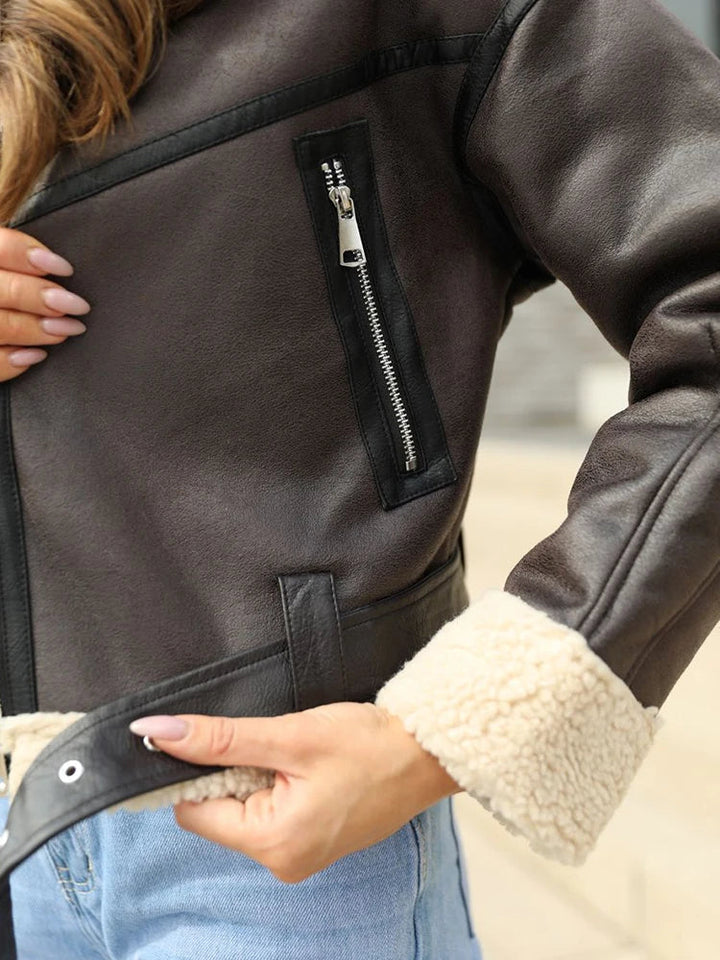 W&W Mode - Kurze Faux-Fur-Jacke