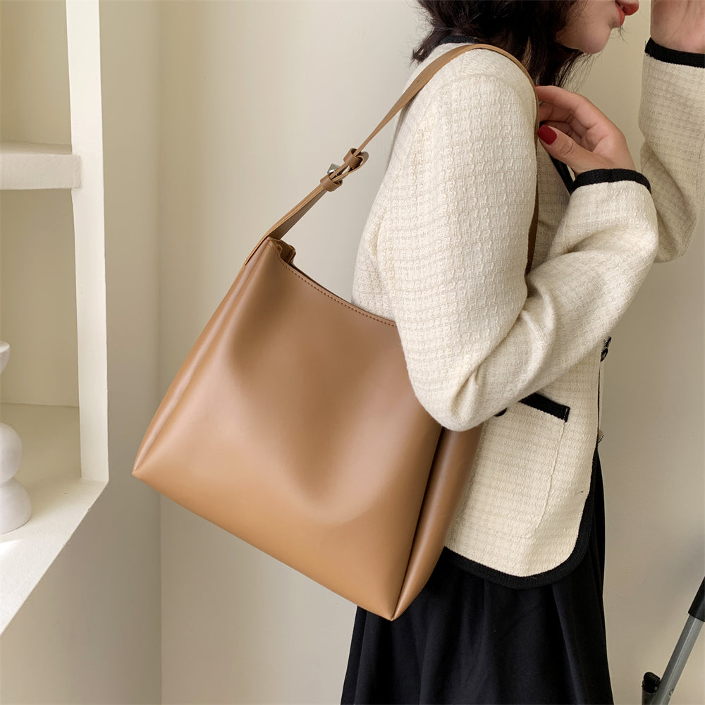 WW Hochwertige Damen Shopper Große Kapazität Schultertasche Reine Farbe Breiter Riemen Weiches PU-Leder