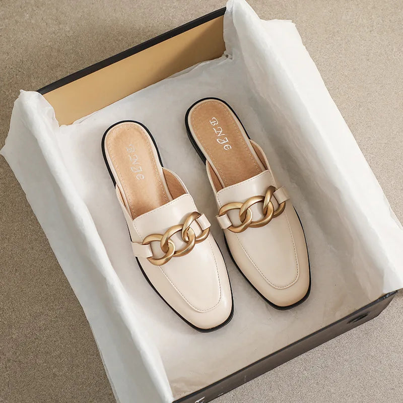 WW | Frauen Mules Mode Design Flach Quadrat Zehen Kette Rückenfrei Schuhe Sommer Außen- und Innenbürogebrauch Weiß Schwarz