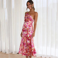 Schulternahes Kleid mit Blumenmuster