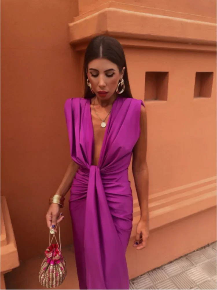 Damen-Plisseekleid mit fließender Silhouette und leichtem Stoff