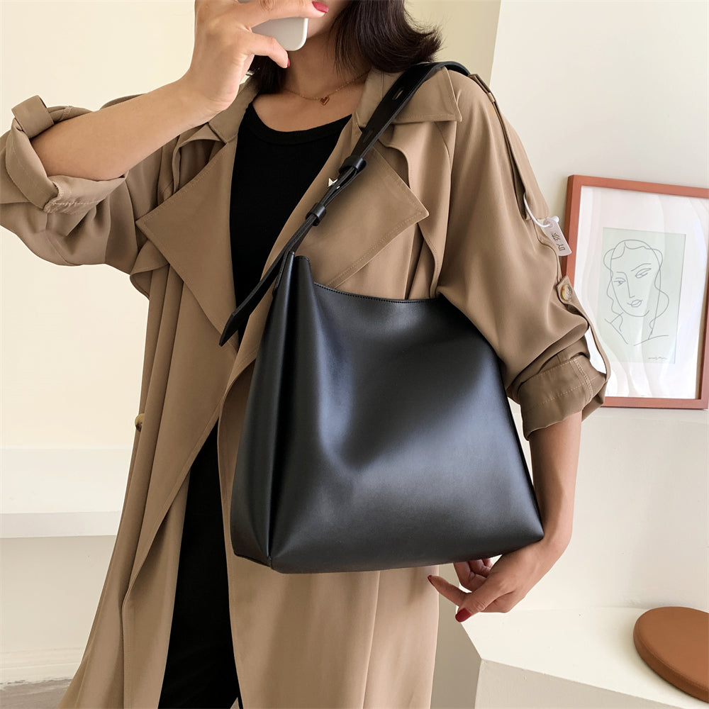 WW Hochwertige Damen Shopper Große Kapazität Schultertasche Reine Farbe Breiter Riemen Weiches PU-Leder