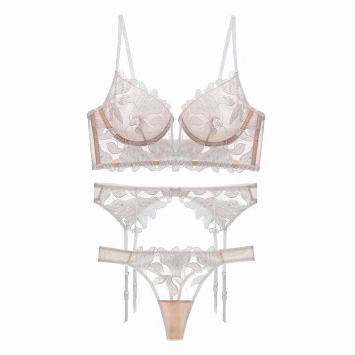 Dessous-Set mit femininem Design