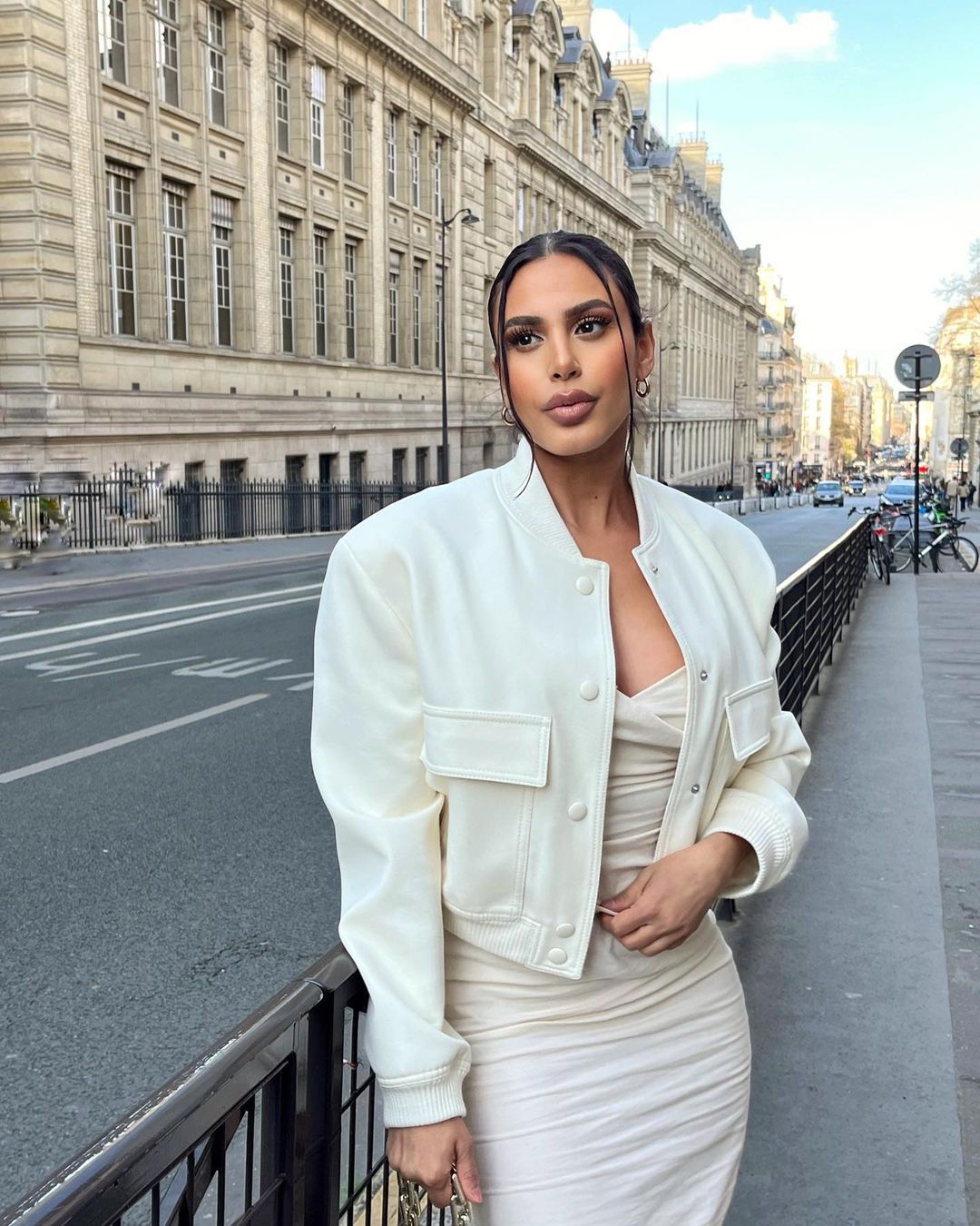 WW | Beigefarbene Bomberjacke